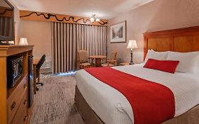 Best Western Plus Rivershore Hotel